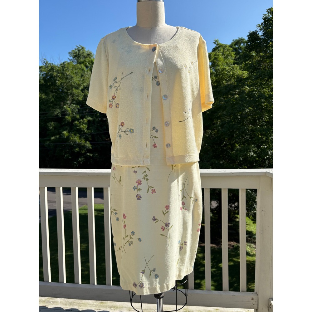 Vintage Yellow Floral Embroidered 2-Piece Dress and Cardigan Set 10 Teddi